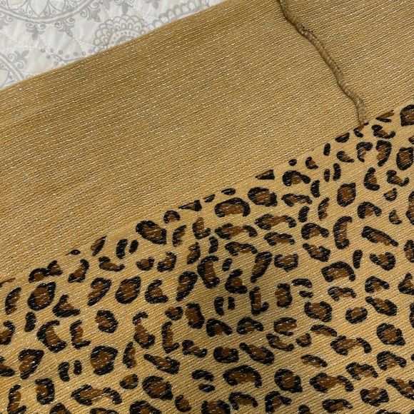 Cheetah print infinity scarf - Picture 4 of 4